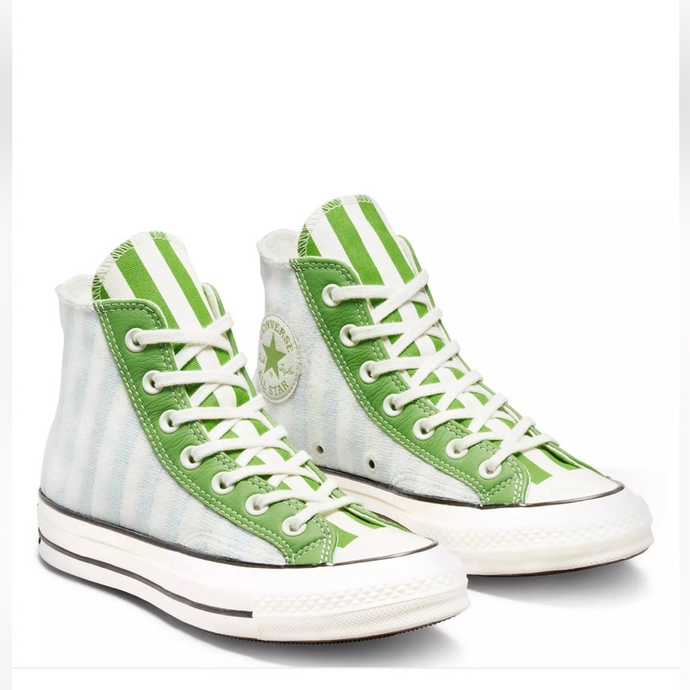 New Converse Hi-Tops Women Sz 5. Kids 3